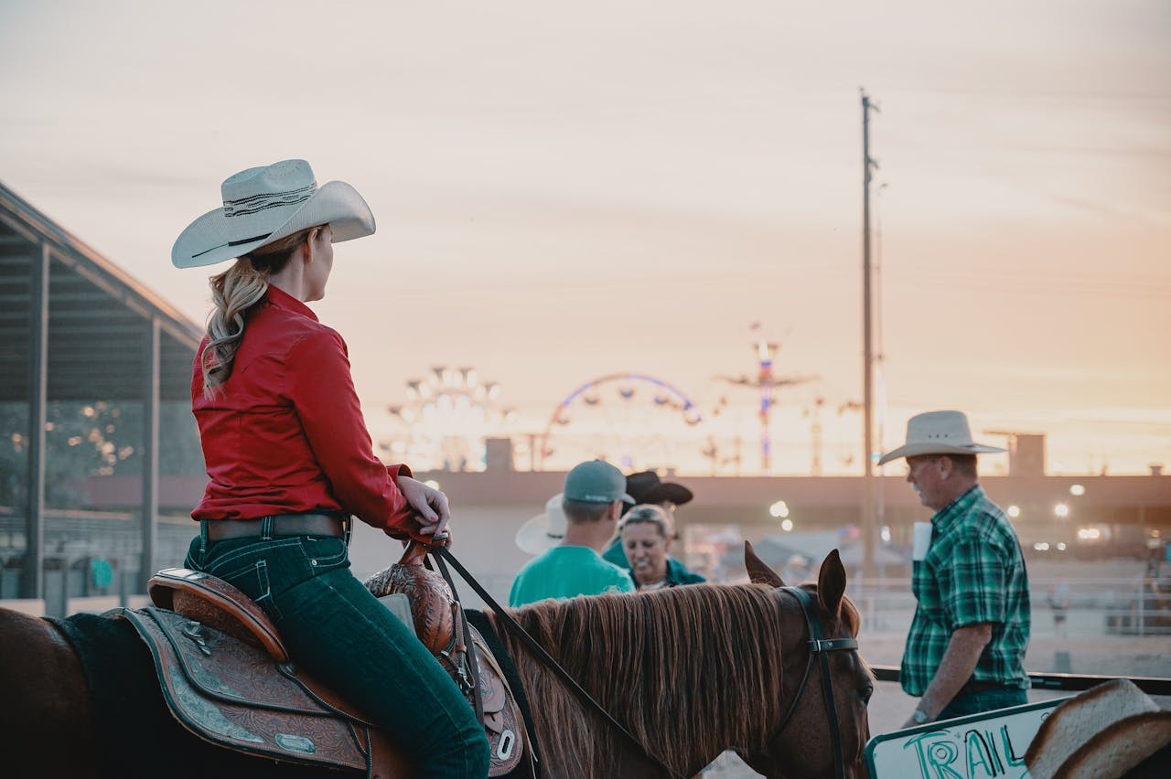 Tendances Cowboy 2025: styles, conseils et pièces incontournables