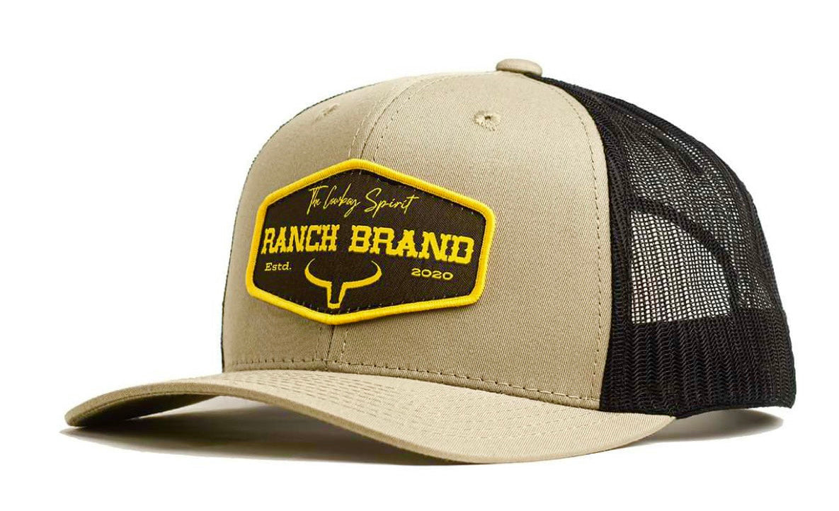 Casquette de camionneur western, de couleur beige, noir et jaune. Avec logo Ranch Brand