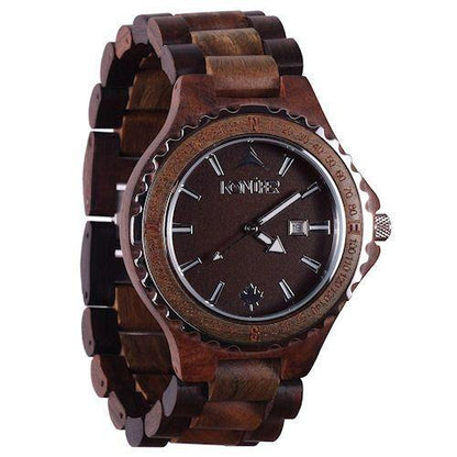 Montre en bois marron fonce a cadran rond. Vue de face