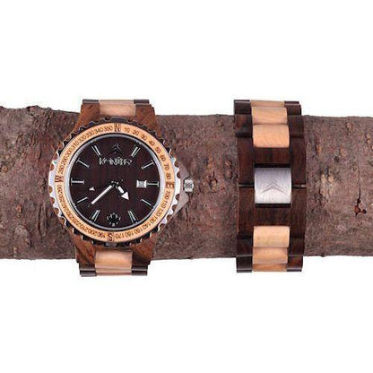 Montre en bois marron et beige a cadran rond. Sur portant